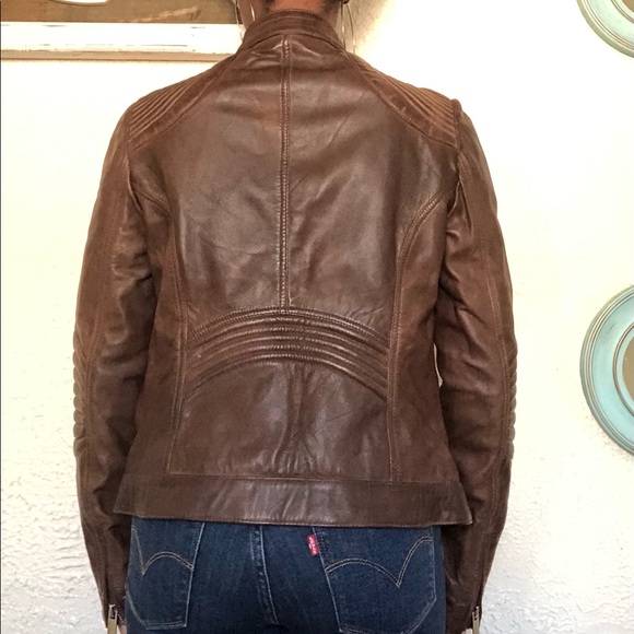🛑 Wilsons Black Rivet Fitted Leather Jacket - NWOT - Picture 5 of 7